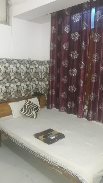 Oyo Rajdhani Guest House Фаридабад Екстериор снимка