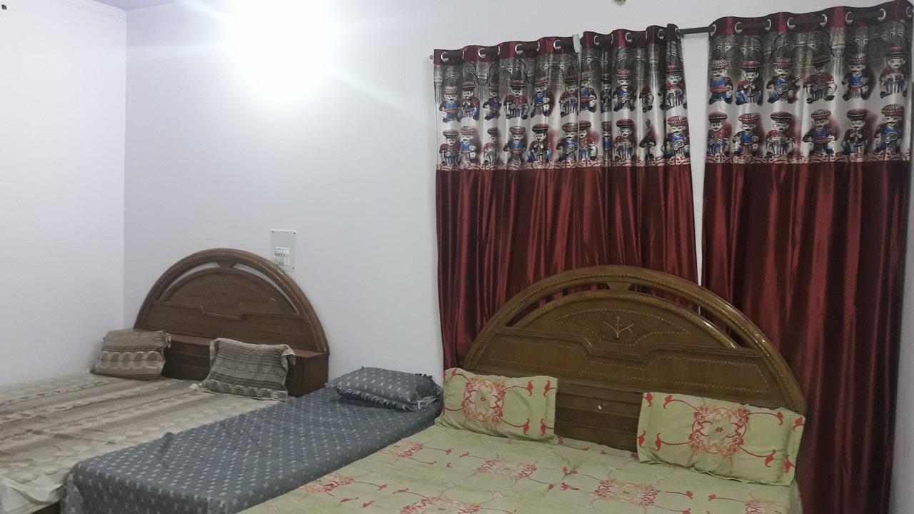 Oyo Rajdhani Guest House Фаридабад Екстериор снимка