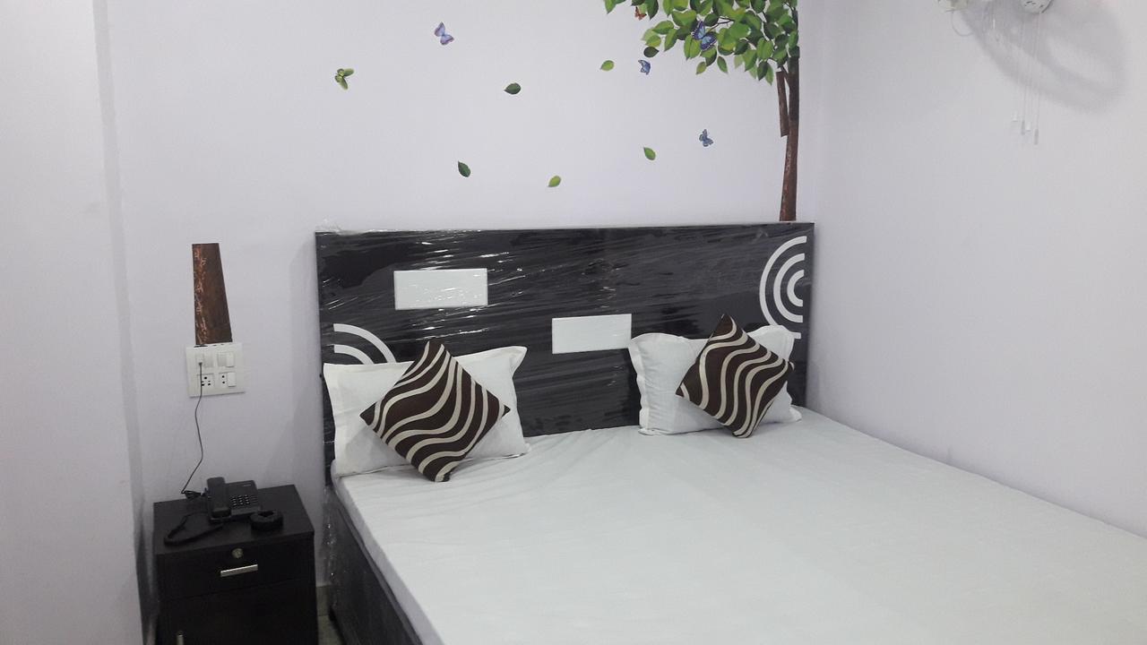 Oyo Rajdhani Guest House Фаридабад Екстериор снимка